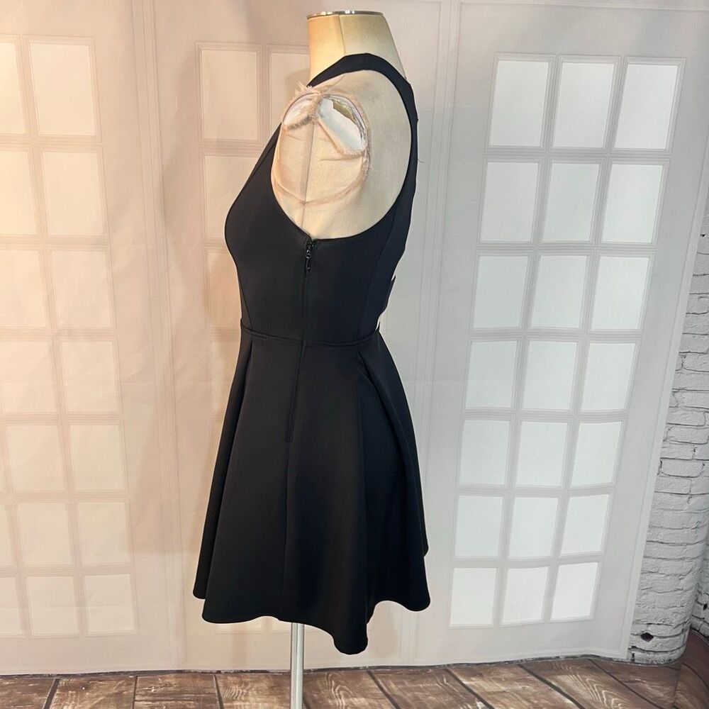 Abercrombie & Fitch Black Neoprene Cut Out Sleeveless Skater Mini Dress Size Med - Picture 6 of 9